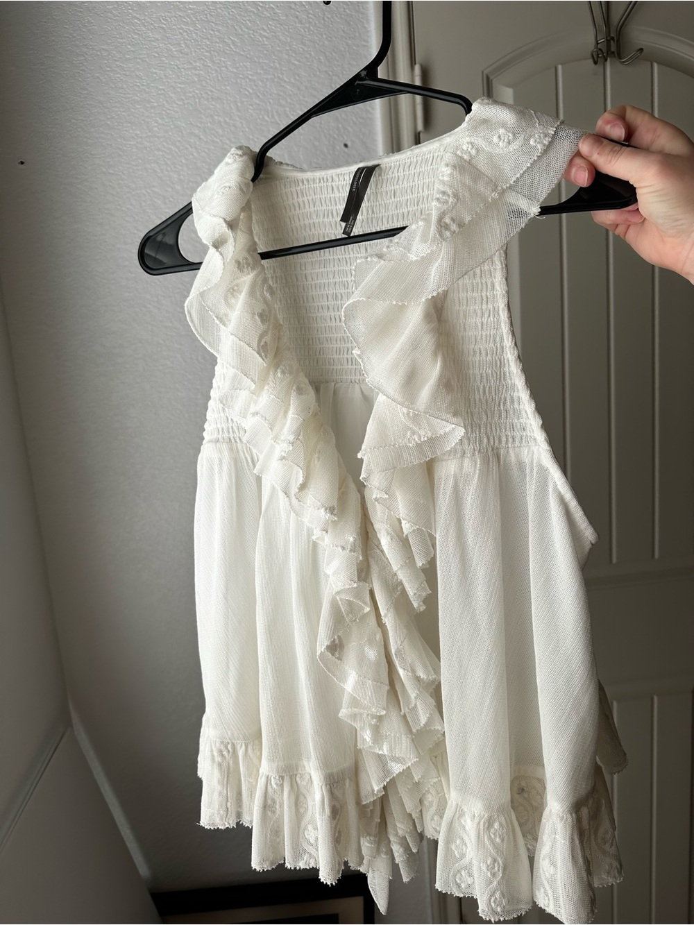 Anthropologie Sheer Cream Ruffled Boho Textured Whimsical Swing Top size M - Picture 13 of 13
